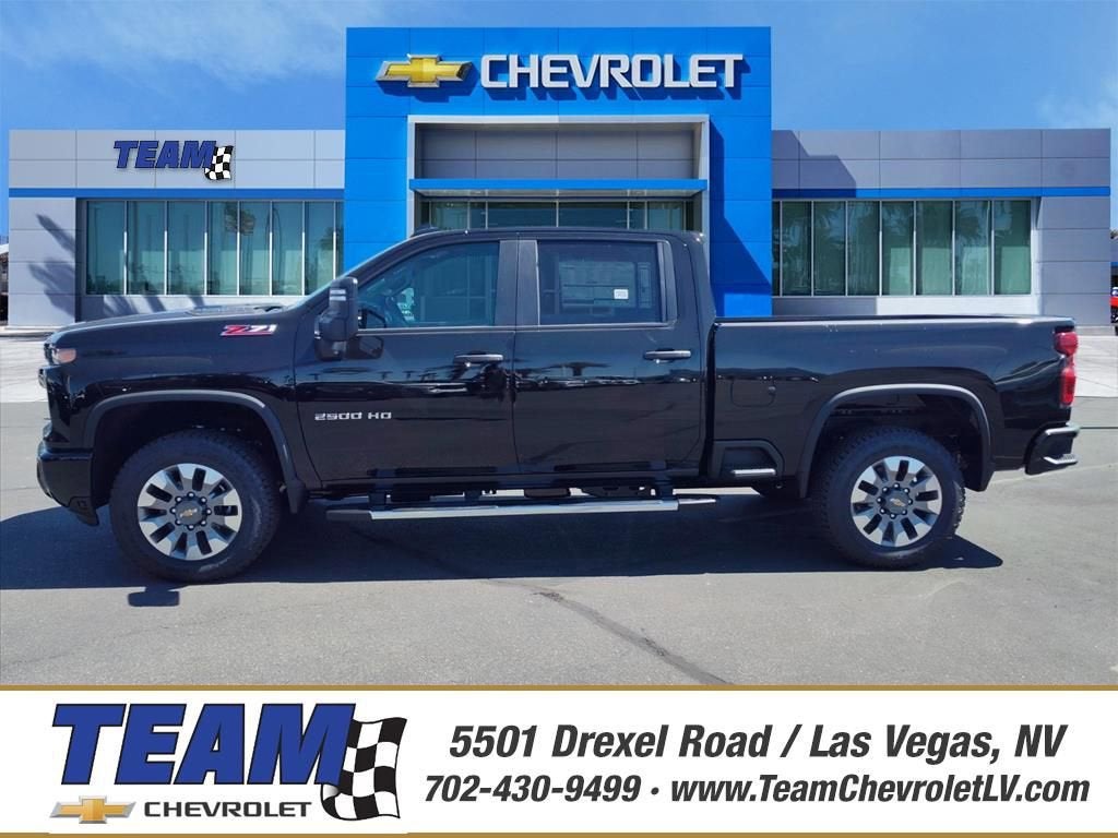 2026 Chevrolet Silverado 2500 HD Custom in Black — front three-quarter view
