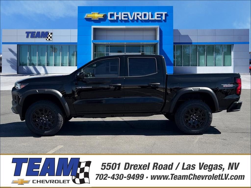 2026 Chevrolet Colorado Trail Boss in Black — front three-quarter view