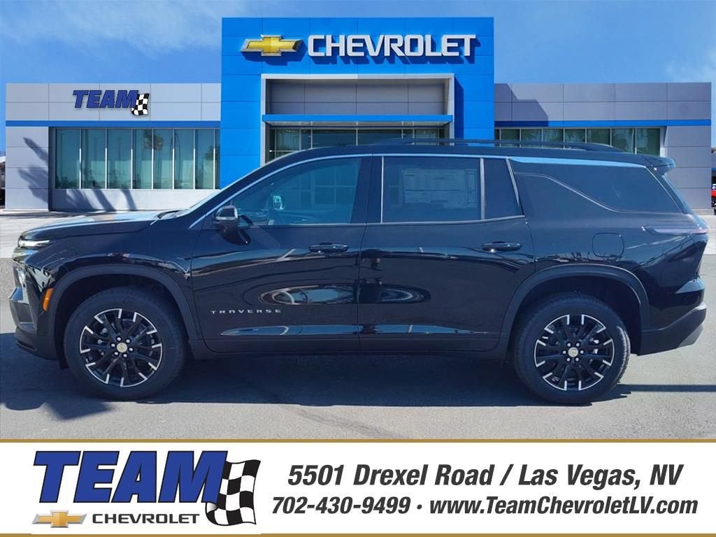 2026 Chevrolet Traverse LT in Mosaic Black Metallic — front three-quarter view