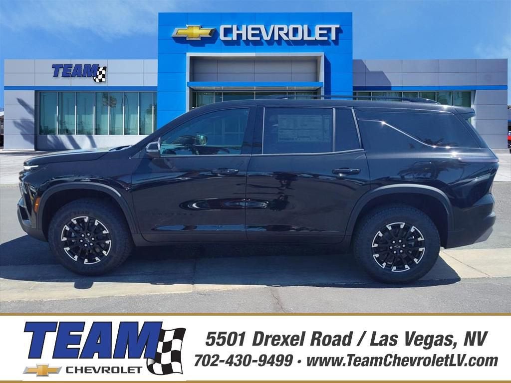 2026 Chevrolet Traverse Z71 in Mosaic Black Metallic — front three-quarter view