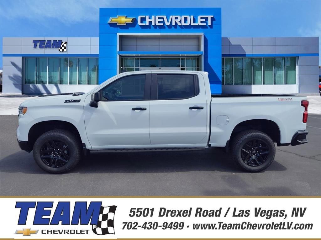 2026 Chevrolet Silverado 1500 LT Trail Boss in Summit White — front three-quarter view
