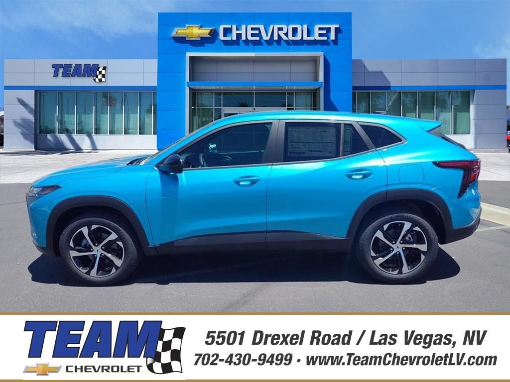 2026 Chevrolet Trax 1RS in Marina Blue Metallic — front three-quarter view