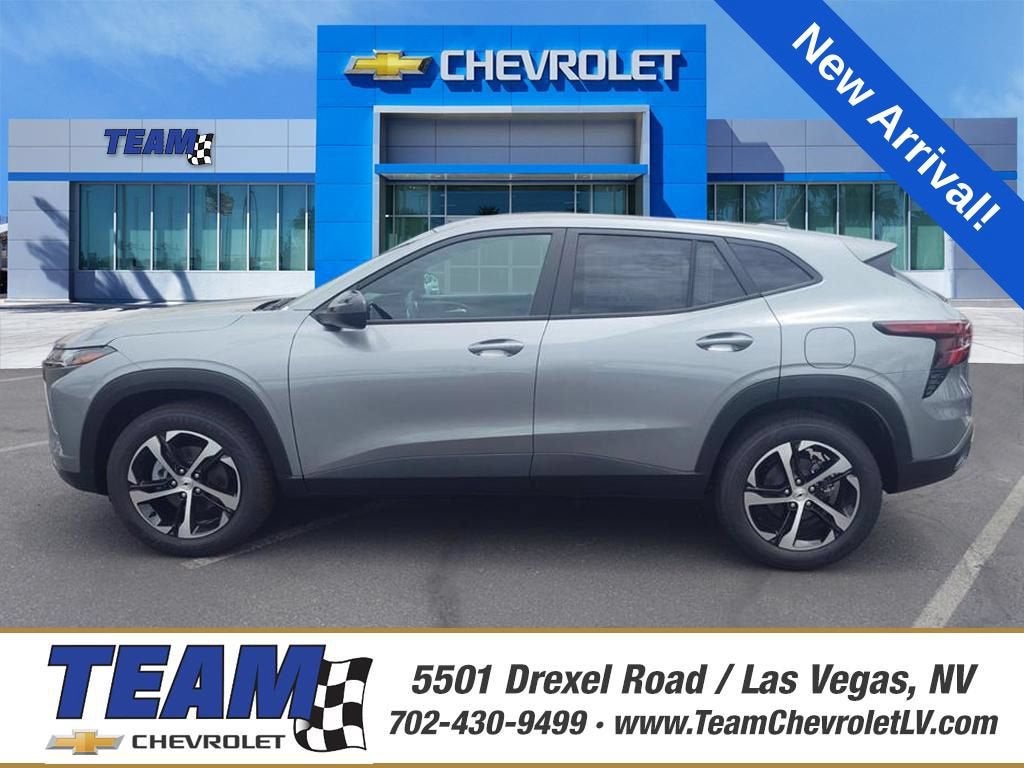 2026 Chevrolet Trax 1RS in Sterling Gray Metallic — front three-quarter view