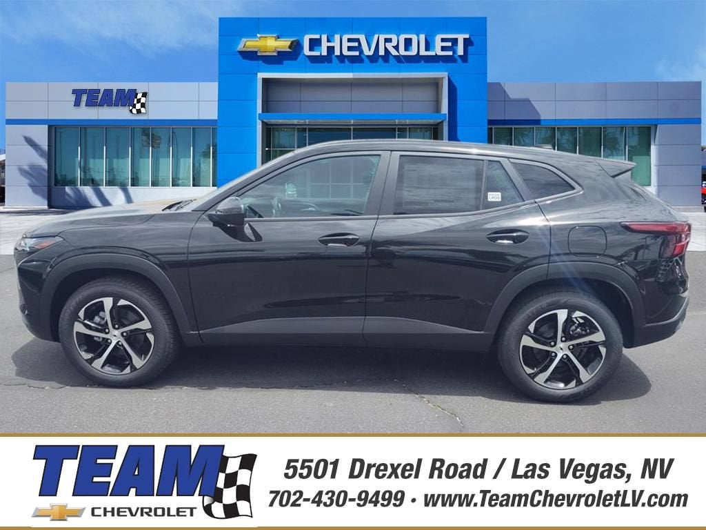 2026 Chevrolet Trax 1RS in Mosaic Black Metallic — front three-quarter view